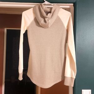 Columbia sz XS Stylish warm shirt